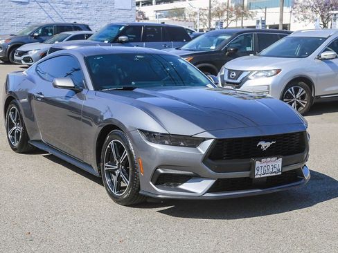 Used 2025 Ford Mustang Premium RWD image 3