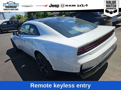 Used 2024 Dodge Charger Daytona R/T w/ Plus Group AWD/4WD image 5