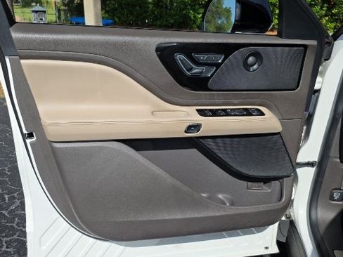 Used 2021 Lincoln Aviator Reserve RWD image 11
