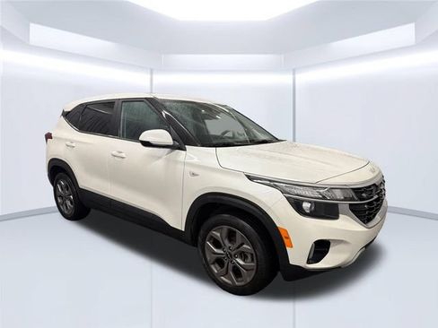 Used 2024 Kia Seltos LX AWD/4WD image 8