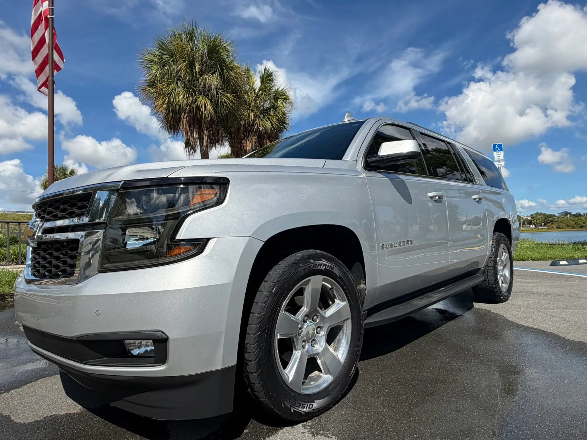 Used 2017 Chevrolet Suburban LT AWD/4WD image 8