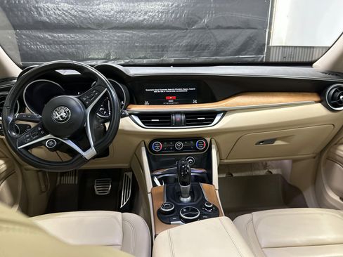 Used 2019 Alfa Romeo Stelvio Ti Lusso w/ Quick Order Package 22X Lusso image 10