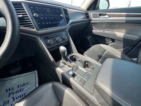 Used 2021 Volkswagen Atlas SE image 17