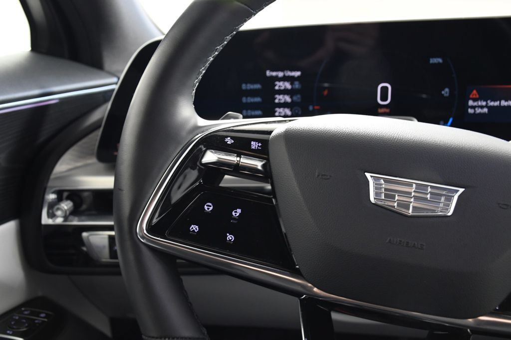 Used 2024 Cadillac Lyriq Luxury RWD image 28