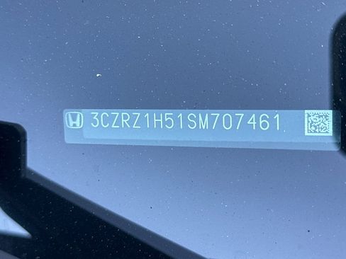 Used 2025 Honda HR-V Sport image 2