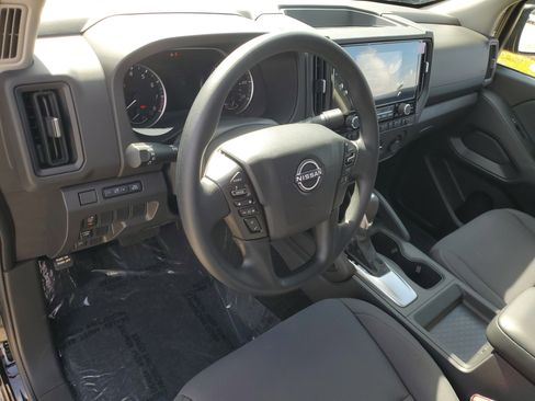 Certified 2025 Nissan Frontier S image 13