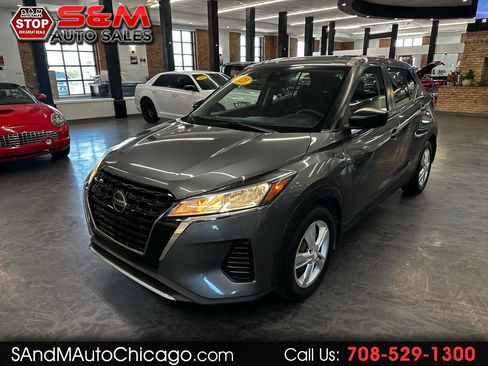 Used 2021 Nissan Kicks S FWD image 1