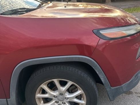 Used 2015 Jeep Cherokee Sport w/ Sport Appearance Group image 3