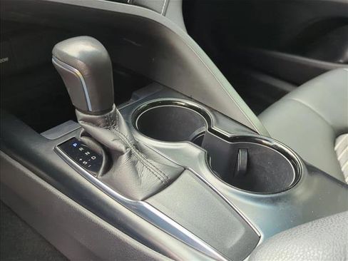 Used 2019 Toyota Camry SE image 13