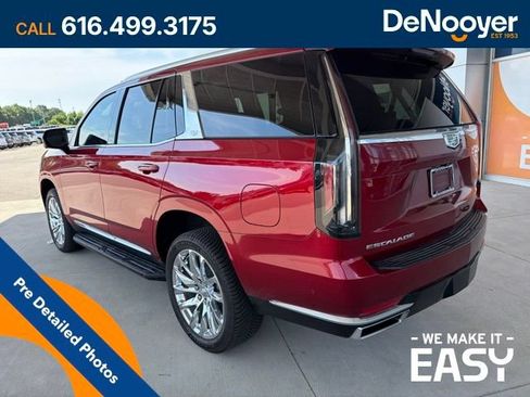 Used 2023 Cadillac Escalade Premium Luxury w/ LPO, Radiant Package AWD/4WD image 8