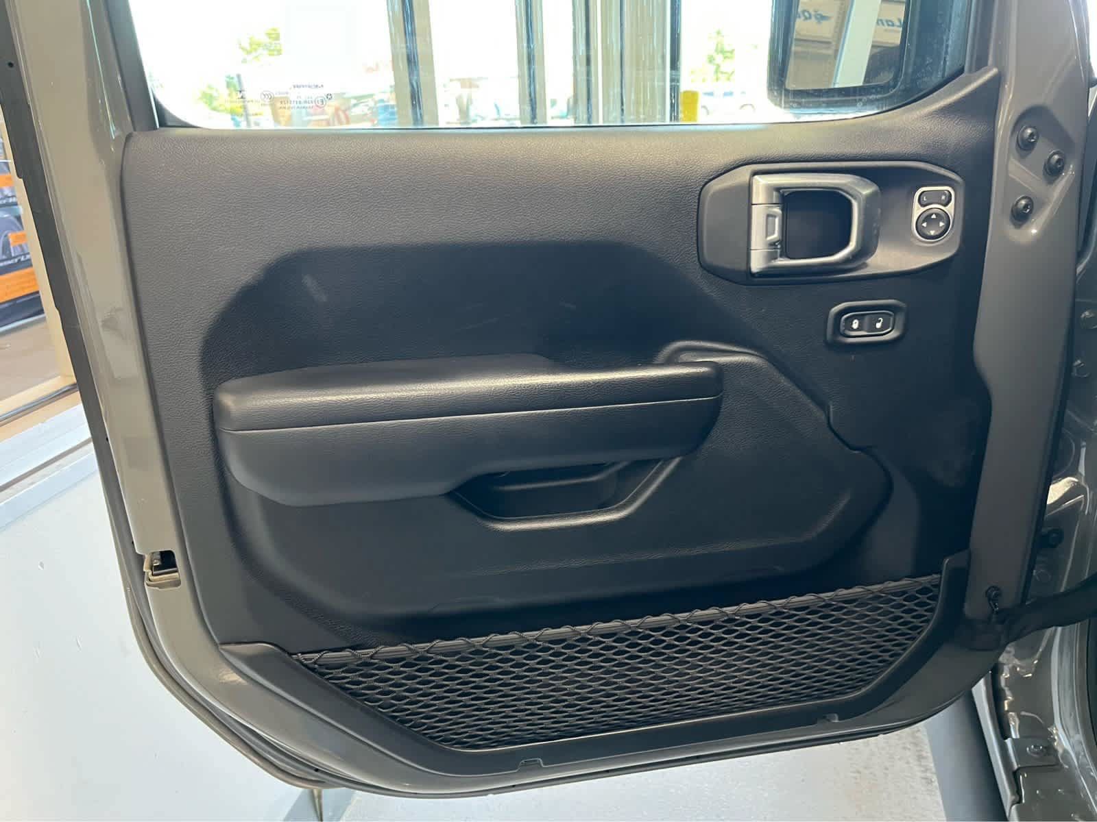 Used 2021 Jeep Wrangler Sport AWD/4WD image 19
