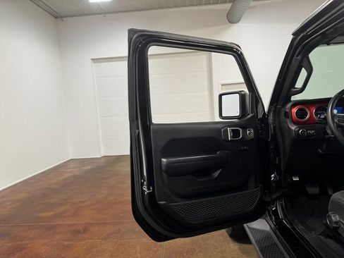 Used 2019 Jeep Wrangler Unlimited Rubicon image 57