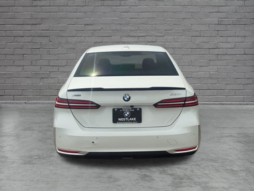 Used 2024 BMW 530i xDrive w/ Premium Package AWD/4WD image 9
