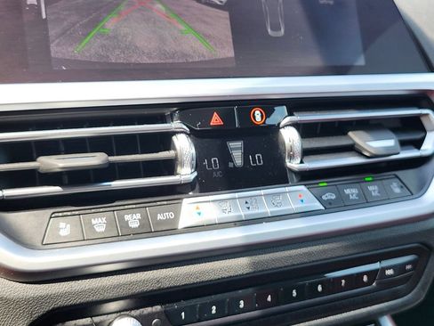 Used 2022 BMW M4 Coupe w/ M Carbon Exterior Package RWD image 18
