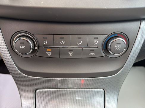 Used 2013 Nissan Sentra SR FWD image 16