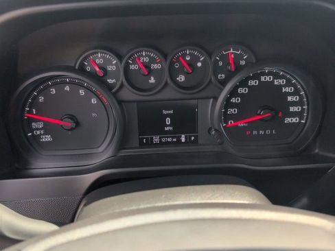 Used 2023 Chevrolet Silverado 1500 Custom AWD/4WD image 9