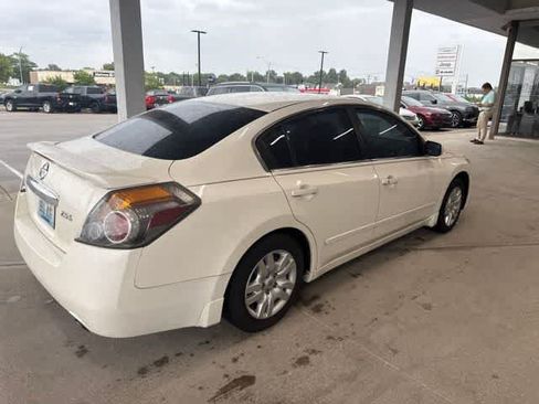 Used 2010 Nissan Altima 2.5 S FWD image 7