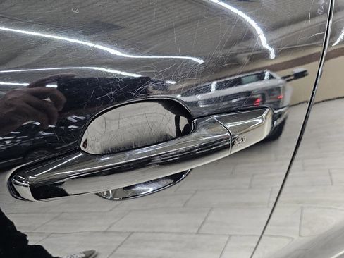 Used 2018 Jaguar F-PACE Premium image 12