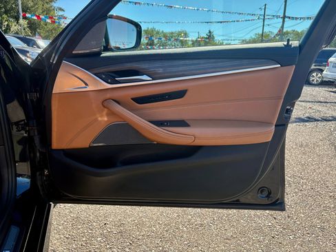 Used 2018 BMW M550i xDrive image 14