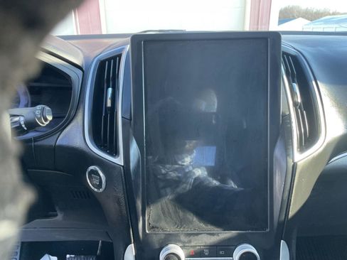 Used 2022 Ford Edge SEL w/ Convenience Package image 13