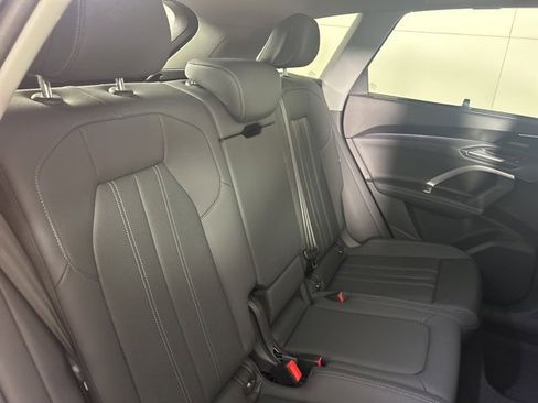 Used 2025 Audi Q5 Premium Plus w/ Premium Plus image 12