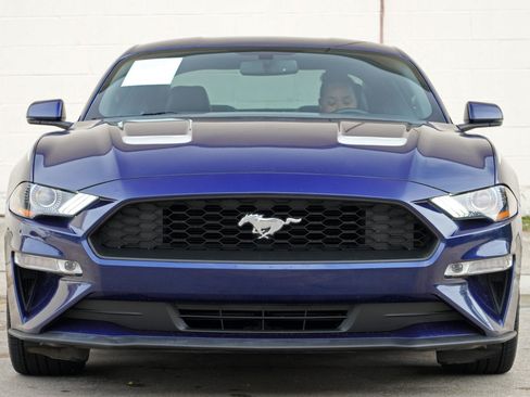 Used 2018 Ford Mustang Premium w/ Equipment Group 201A RWD image 6