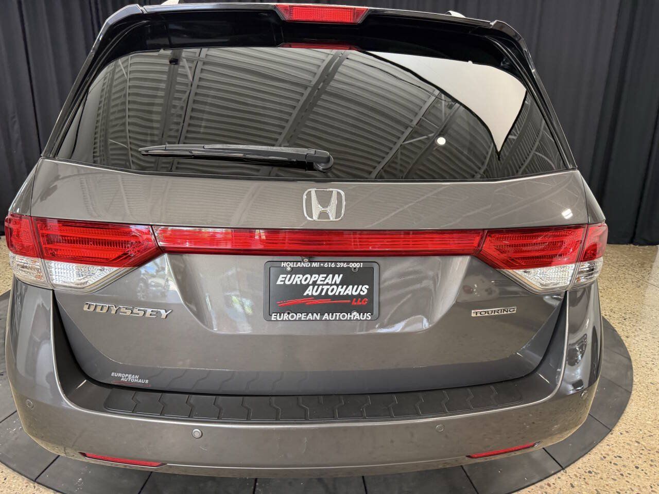 Used 2014 Honda Odyssey Touring image 6