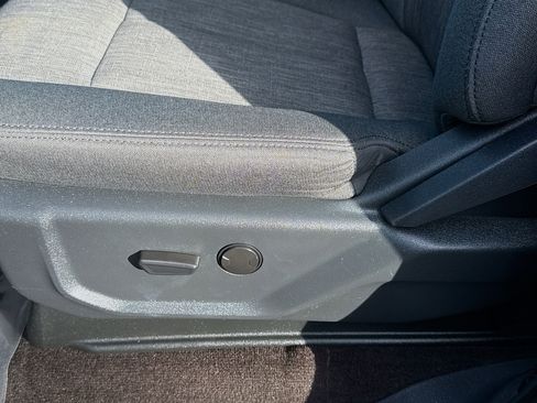 Used 2022 Ford Expedition XLT image 16