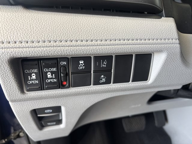Used 2019 Honda Odyssey EX image 17