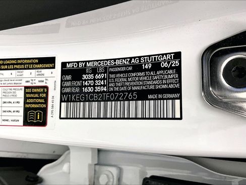 Used 2026 Mercedes-Benz EQE 320 4MATIC Sedan image 31