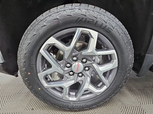 Used 2023 GMC Sierra 1500 SLT AWD/4WD image 46