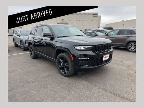 Used 2024 Jeep Grand Cherokee Limited w/ Black Appearance Package image 1