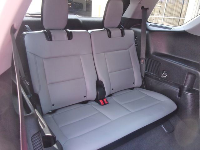 Used 2021 Ford Explorer XLT w/ Equipment Group 202A AWD/4WD image 32