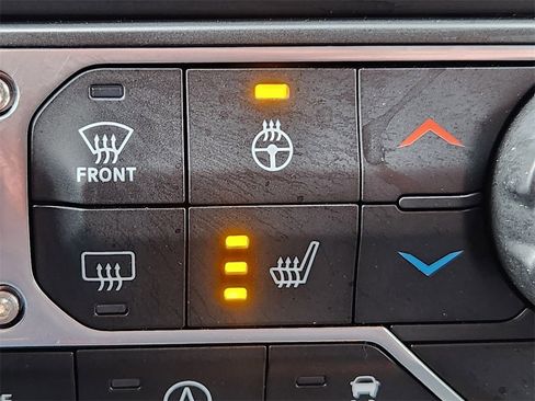 Used 2019 Jeep Wrangler Unlimited Sahara image 21