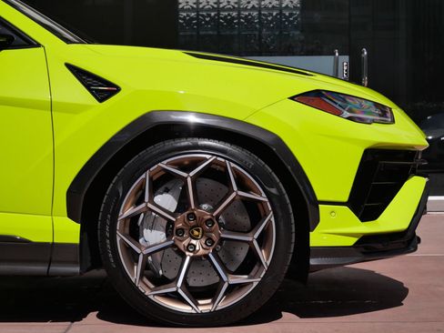 Used 2024 Lamborghini Urus Performante AWD/4WD image 9