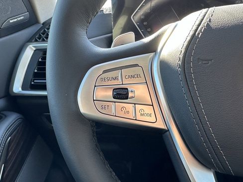 Certified 2025 BMW X7 xDrive40i w/ Executive Package AWD/4WD image 17