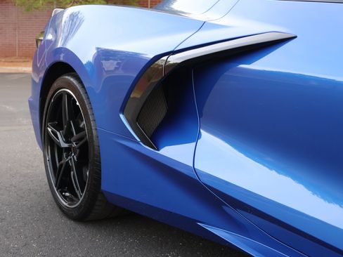 Used 2023 Chevrolet Corvette Stingray Premium Cpe w/ Z51 Performance Package RWD image 28
