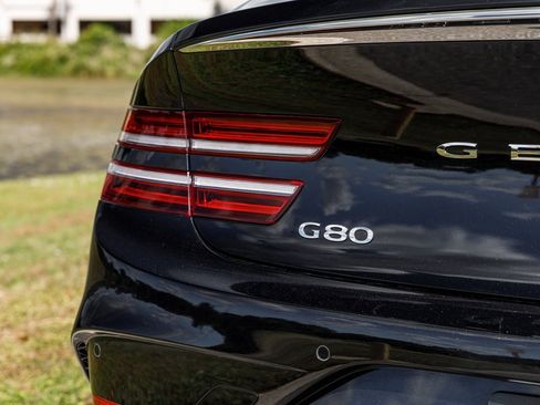 Used 2025 Genesis G80 2.5T Advanced image 10