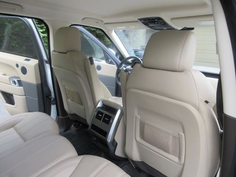 Used 2016 Land Rover Range Rover Sport SE AWD/4WD image 30
