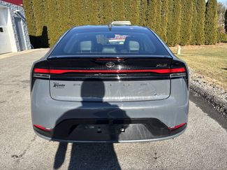 Used 2023 Toyota Prius XLE video 4