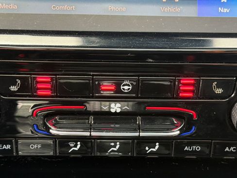 Used 2022 Jeep Grand Cherokee L Limited image 31