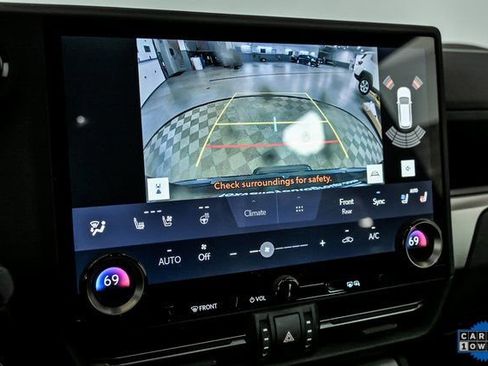 Used 2024 Lexus GX 550 w/ Cold Area Package image 21