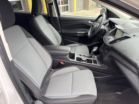 Used 2019 Ford Escape SE image 30