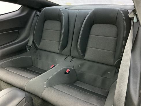 Used 2016 Ford Mustang Coupe RWD image 20