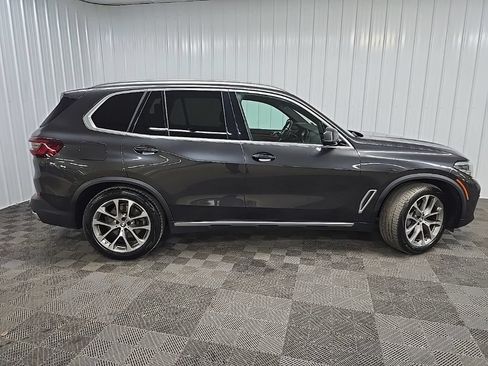Used 2021 BMW X5 xDrive40i w/ Premium Package AWD/4WD image 2