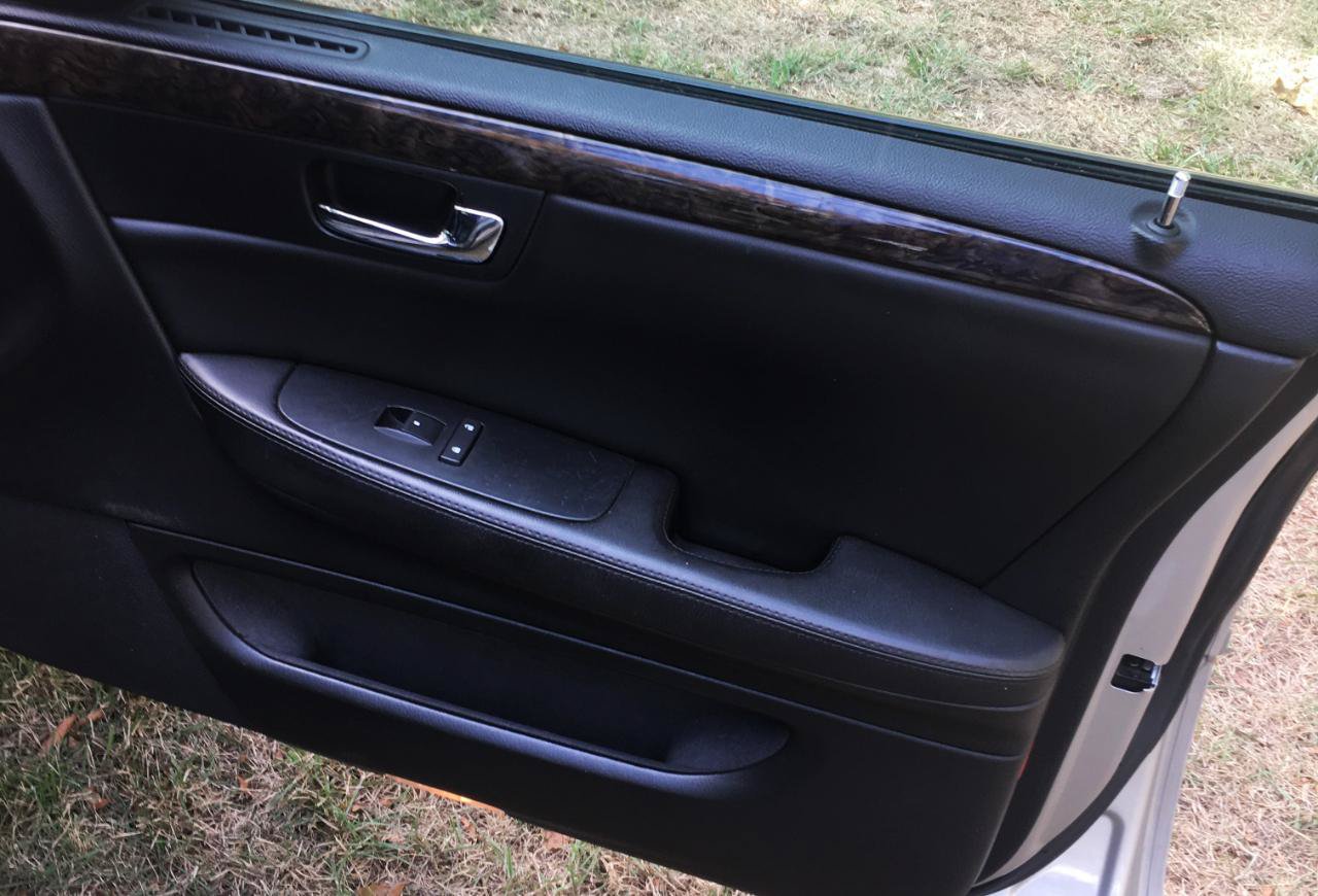 Used 2008 Cadillac DTS FWD image 14