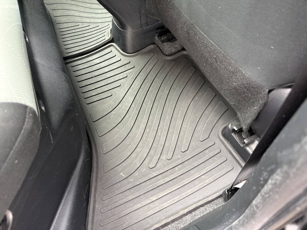 Used 2014 Toyota Prius C Two FWD image 13