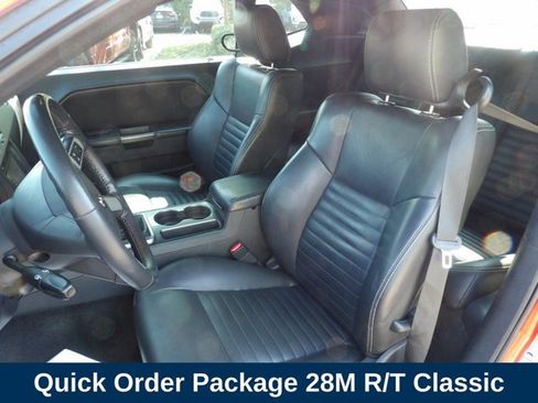 Used 2010 Dodge Challenger R/T RWD image 10