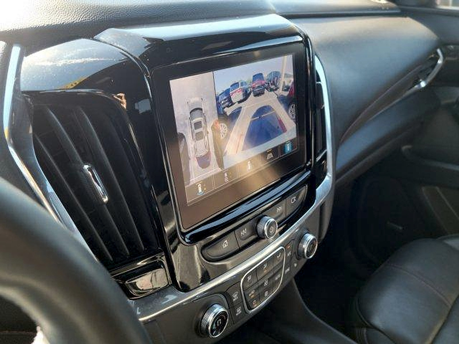 Used 2023 Chevrolet Traverse RS AWD/4WD image 30