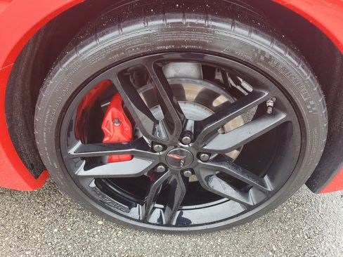 Used 2019 Chevrolet Corvette 1LT image 9